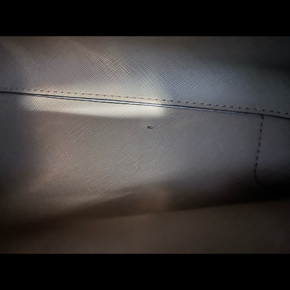 Michael Kors Large Monogram Tote Bag - Picture 8 of 8